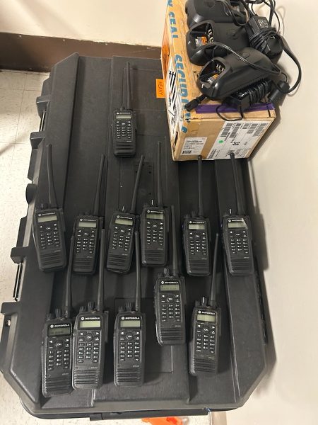 Motorola Portable Radios — photo 1
