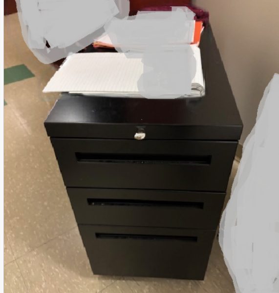 3-drawer file cabinet on casters — photo 1