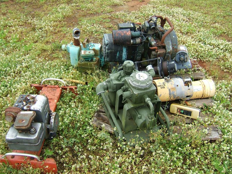 (5) Pumps — photo 1