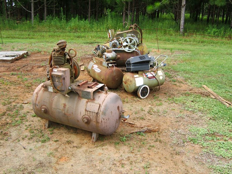 (5) Air Compressors — photo 1