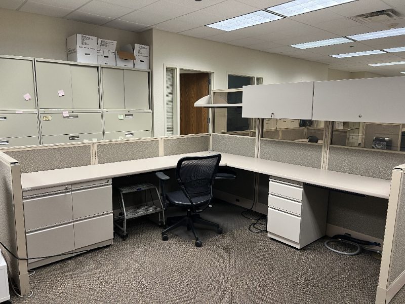(3) Office desks — photo 1