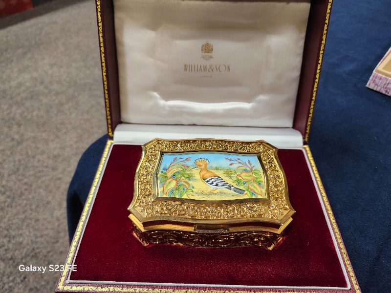 WILLIAM & SON GOLD BOX — photo 1