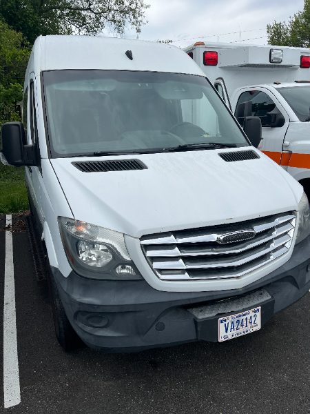 2016 Freightliner Cargo Van - photo 1