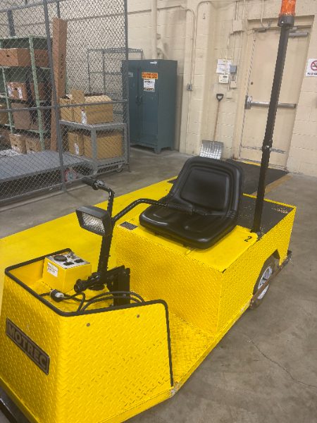ELECTRIC INDUSTRIAL VEHICLE - photo 1