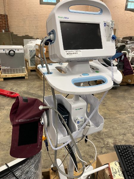 MEDICAL MONITOR - photo 1