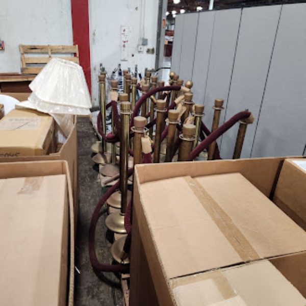 (1) LOT OF 8-PALLETS OF VARIOUS OFFICE FURNITURE - photo 1
