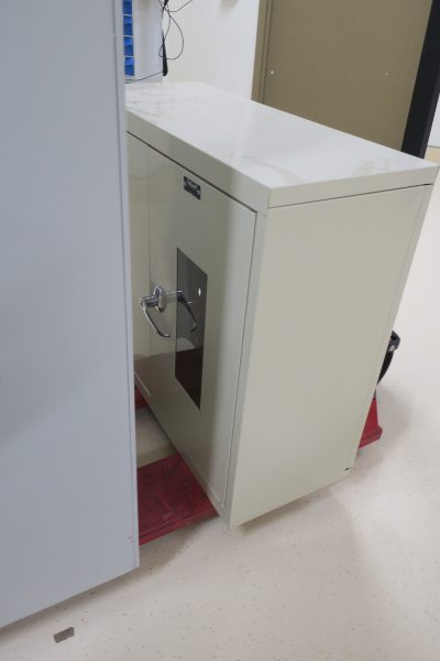 OFFICE FURNITURE - photo 1
