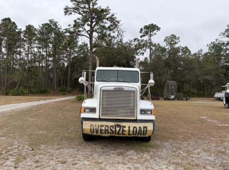 2000 Freightliner — photo 1