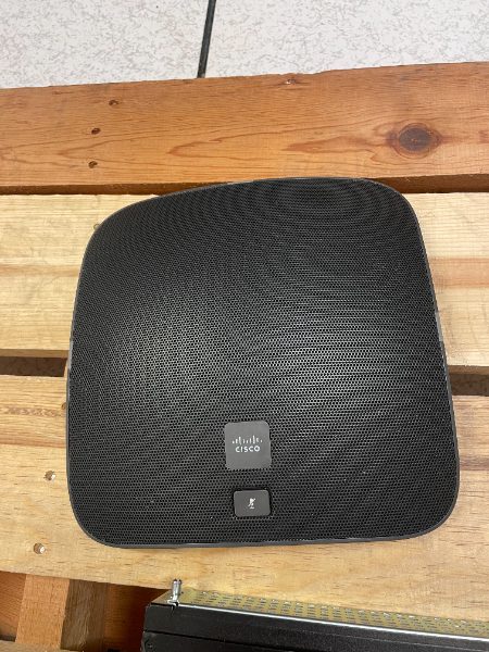 Cisco Router and telephone — photo 1