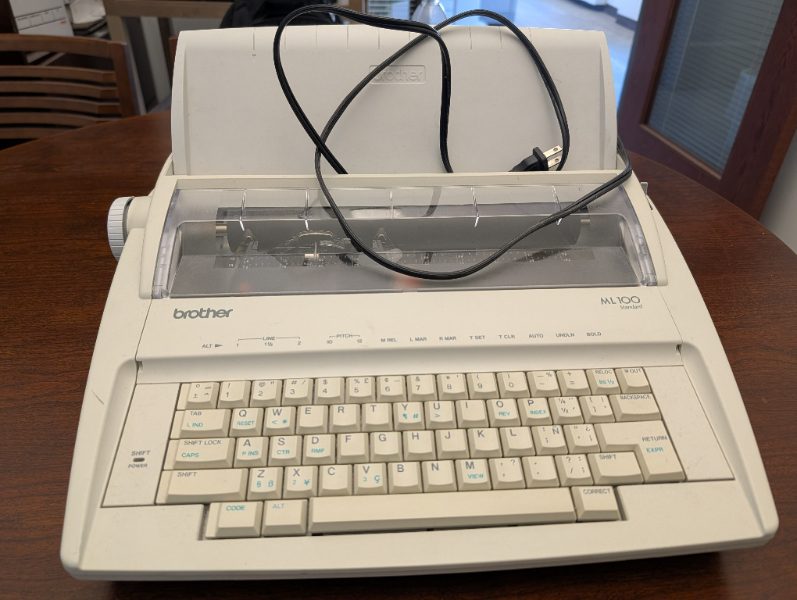 Brothers Typewriter — photo 1