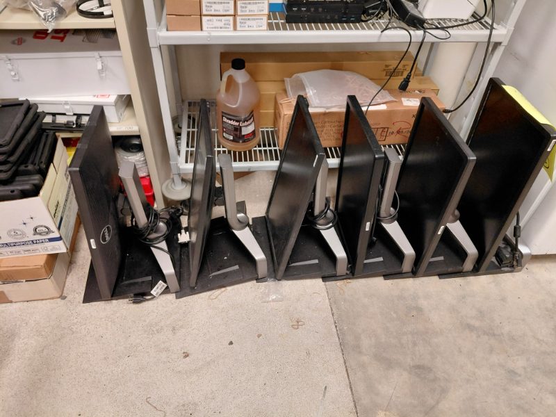 Dell Monitors — photo 1