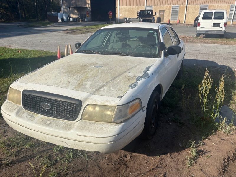 2005 FORD CROWN VICTORIA — photo 1