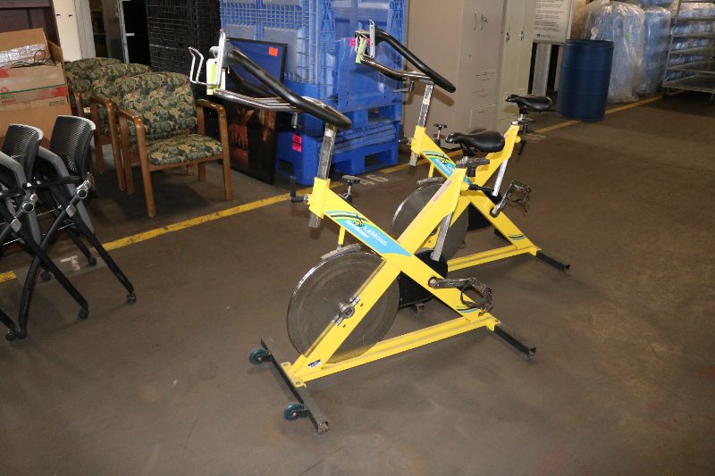 Stationary bikes - photo 1