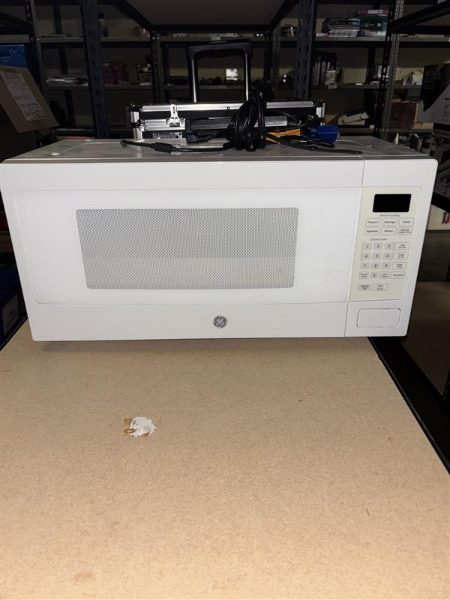GE Microwave - photo 1