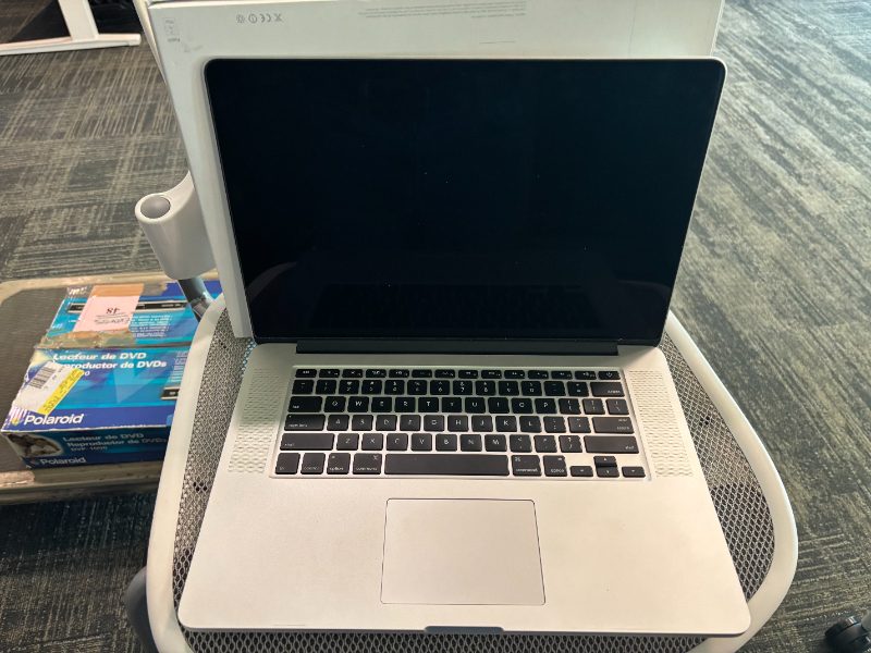 Macbook Pro Retina Laptop - photo 1
