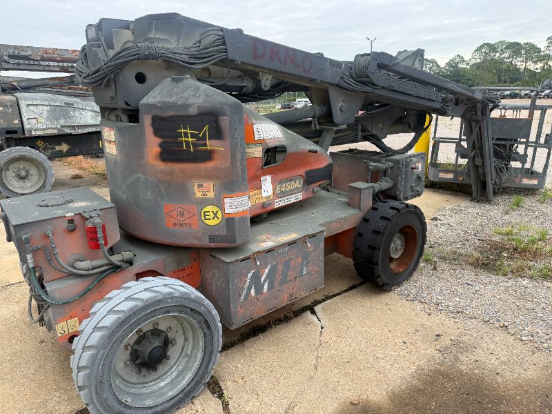 MLE 45 FT Manlift - photo 1