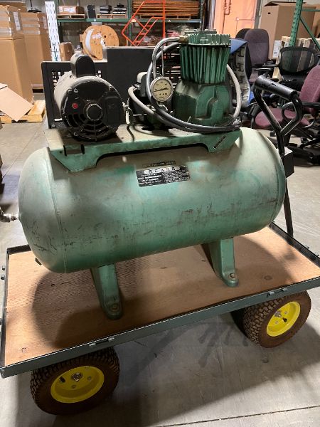 Sears / Craftsman Tank-Type Compressor Model: 106170511
