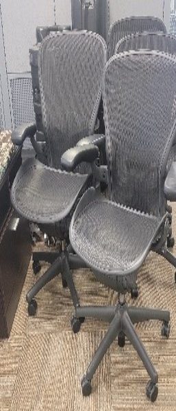 Office Furniture — photo 1