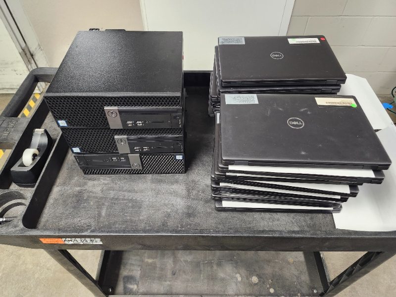 Assorted Laptops and CPUs — photo 1