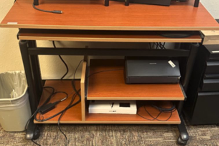 Small Work Desk — photo 1