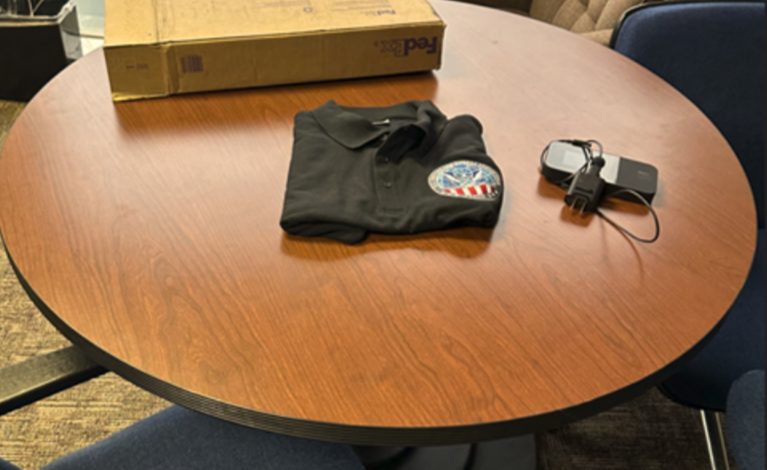 Small Round Conference Table — photo 1