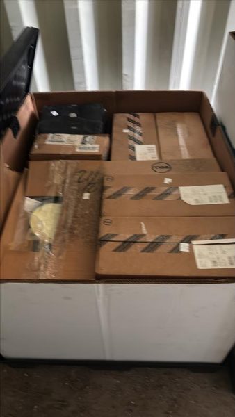 Office & IT Equipment — photo 1