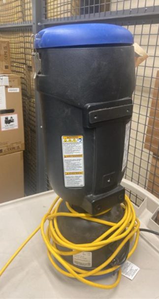 Vacuum, Floor Polisher, and Blower Lot — photo 1
