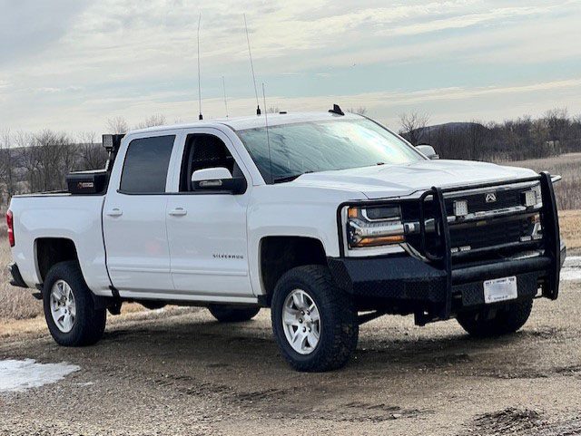 2018 Chevrolet Silverado — photo 1