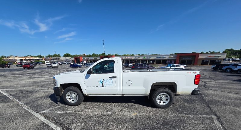 2016 Chevrolet Silverado 1500 4WD Regular Cab — photo 1