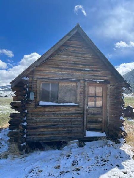 Wooden Shed — photo 1