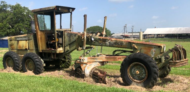 1978 John Deere 680 Road Grader — photo 1