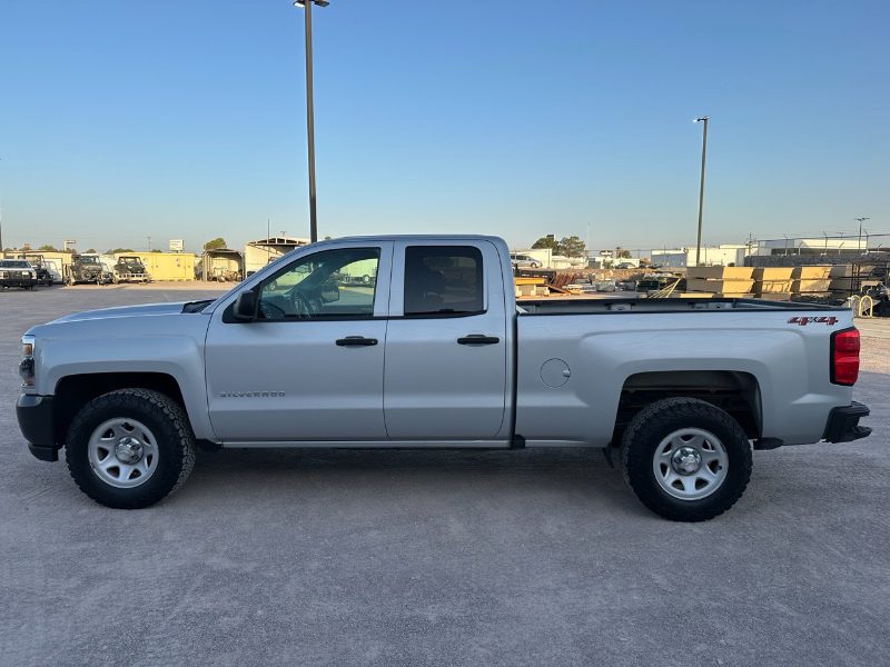 2018 Chevrolet 1500 — photo 1