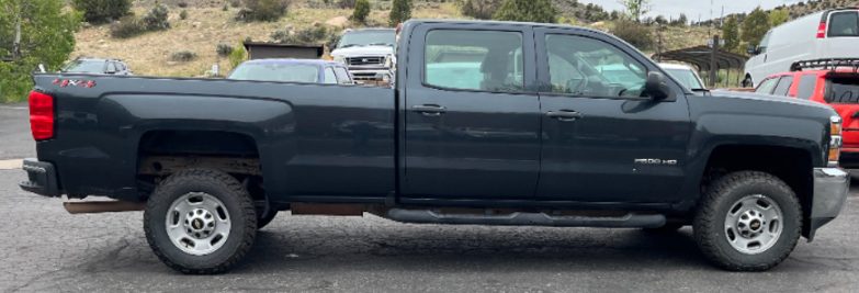 2018 Chevrolet Silverado 4WD Crew Cab Pickup. — photo 1