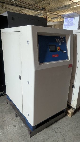 Helium Compressor — photo 1
