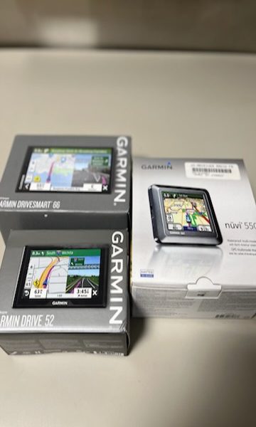 3 Garmin Navigation Systems - photo 1