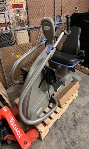 T5XR Recumbent Cross Trainer - photo 1