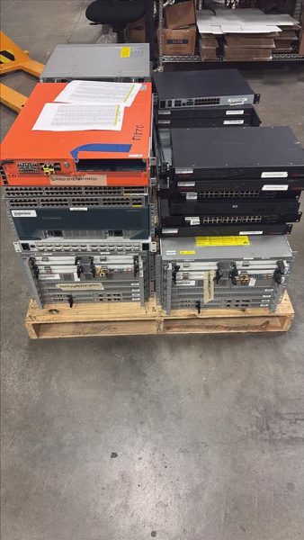 Lot of 38 Various Switches - photo 1