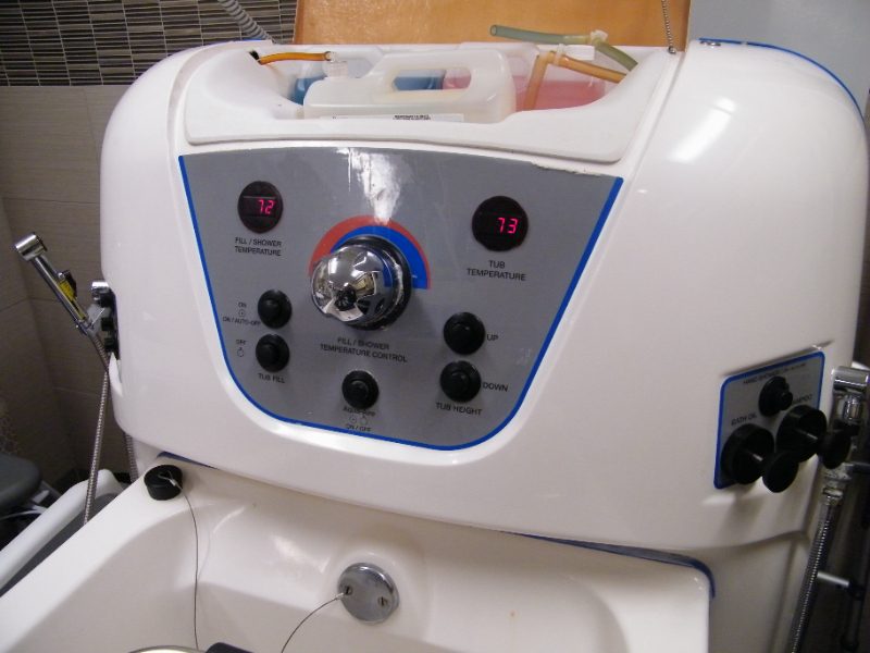 Penner Bath Tub and Lift - photo 1