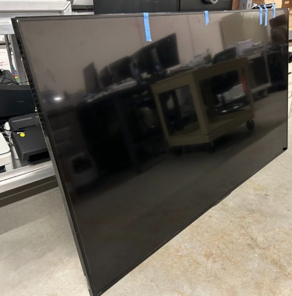 Sharp Aquos LC-80LEU650U 65" LED Television. - photo 1
