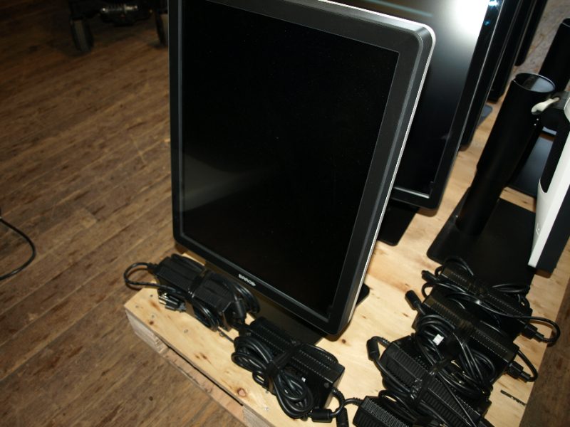 8 Barco Monitors - photo 1