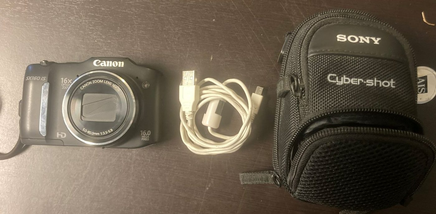 Set of Canon Point and Shoot Cameras - photo 1
