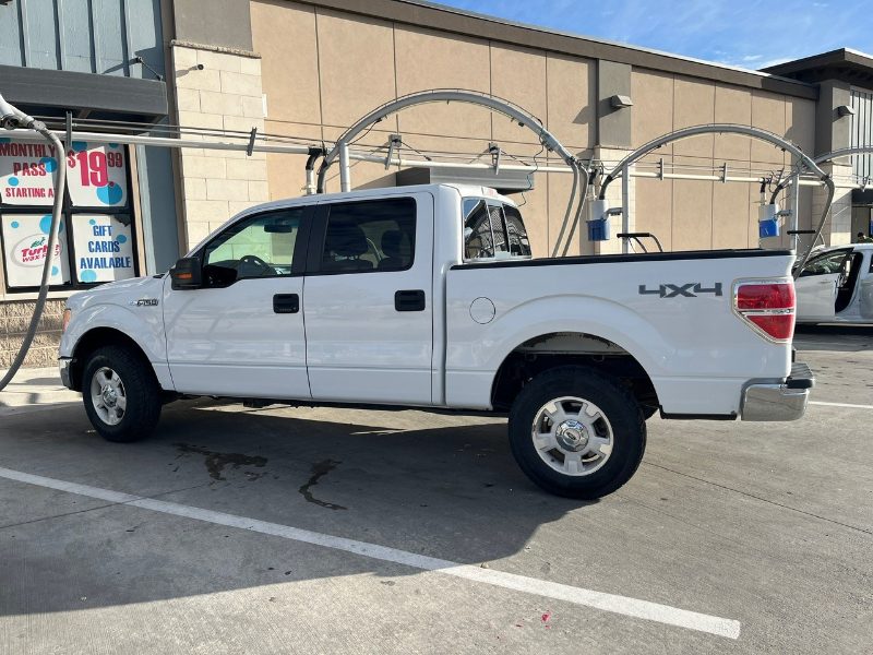 2013 Ford F-150 Crew Cab 4x4 Pickup Truck - photo 1