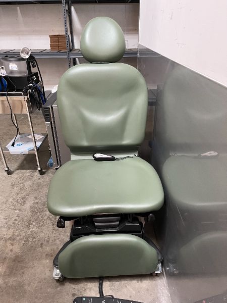 Midmark Procedure Chair
