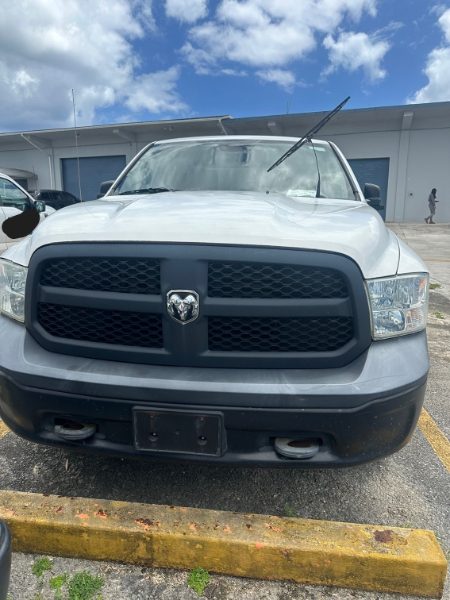 2017 RAM 1500 4X4 — photo 1