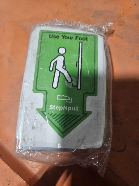 Step N Pull Door Opening Mechanism (1 LOT) — photo 1