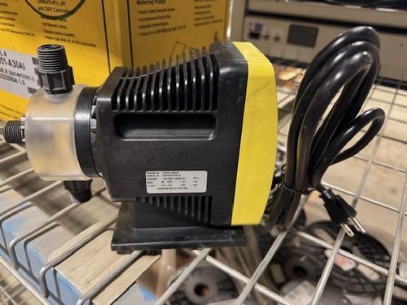 Electronic Controlled Metering Pump (2 EA) — photo 1