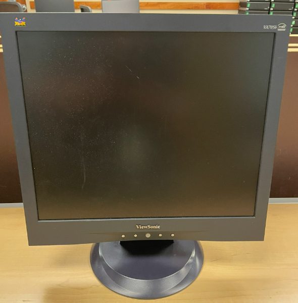 LCD Monitor — photo 1