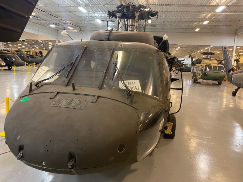 Sikorsky UH-60A Blackhawk, SN: 87-24643 — photo 1