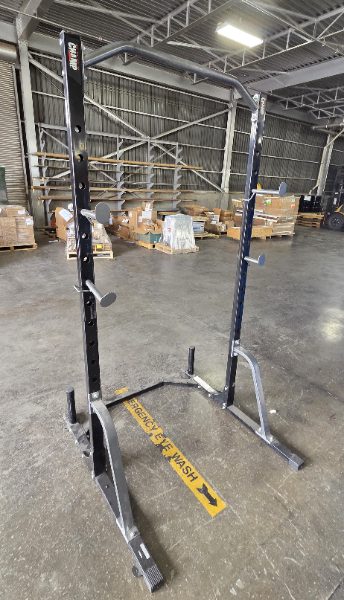 WEIGHT LIFTING RACK — photo 1