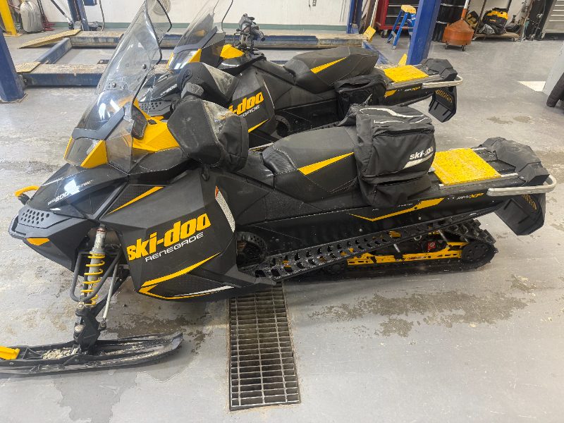 2013 Ski-Doo Renegade snowmachine — photo 1